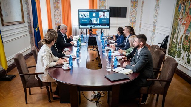 МИД Украины обсудило развитие Украинского института с Наблюдательным советом и его руководством