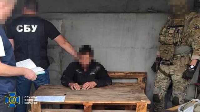 СБУ затримала чотирьох мешканців Донеччини та Дніпропетровщини за передачу окупантам даних про систему оборони