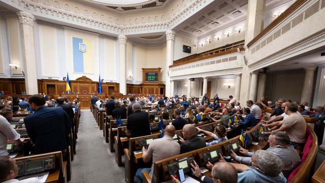 Рада хоче дозволити підприємствам ОПК приймати працівників без військово-облікових документів на випробувальний термін