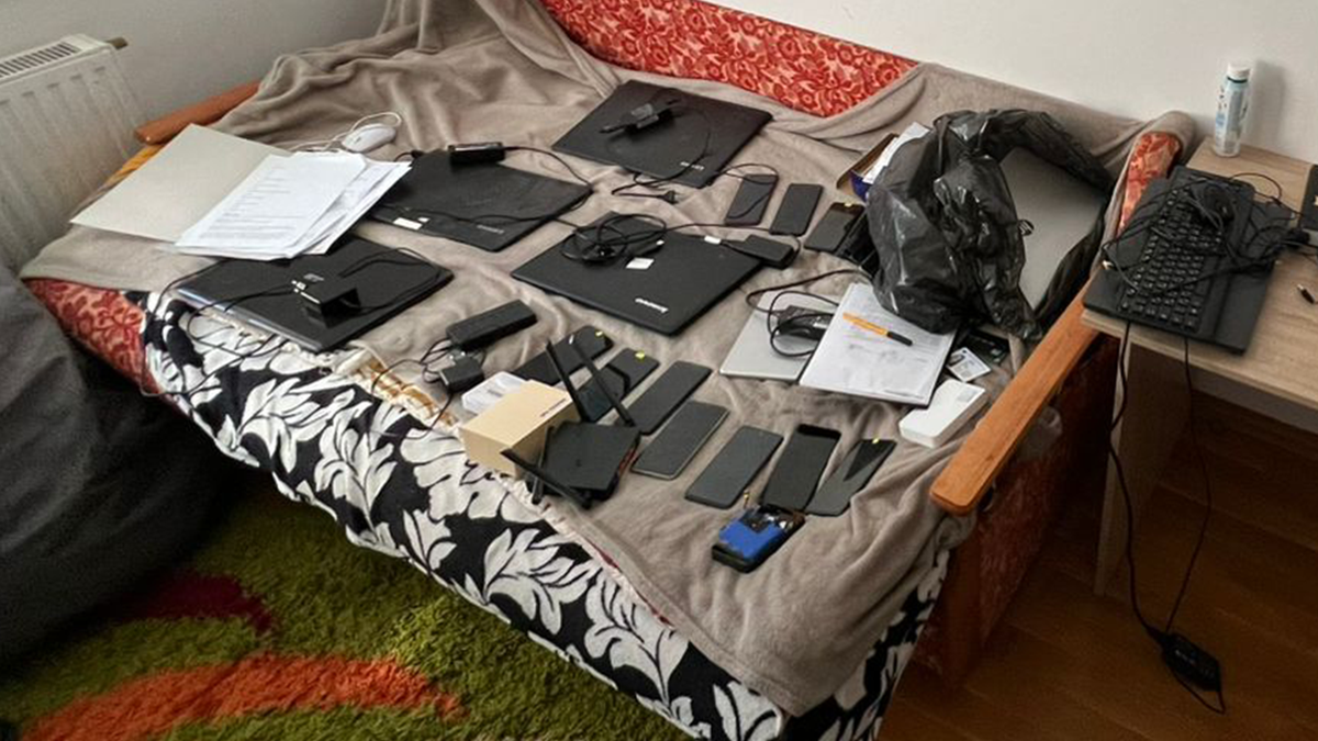 Ukrainian and Kazakh police bust intl fraudulent call center in Bukovyna - National Police