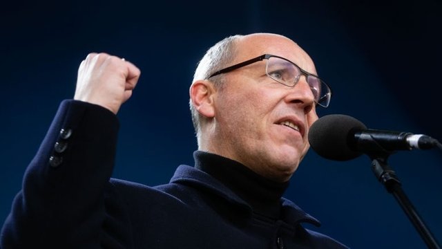 Президента України закликають присвоїти Андрію Парубію звання Герой України – петиція