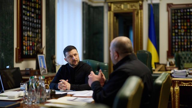 Обеспечение фронта украинским оружием на конец года должно быть не менее 50% - совещание Зеленского с Умеровым