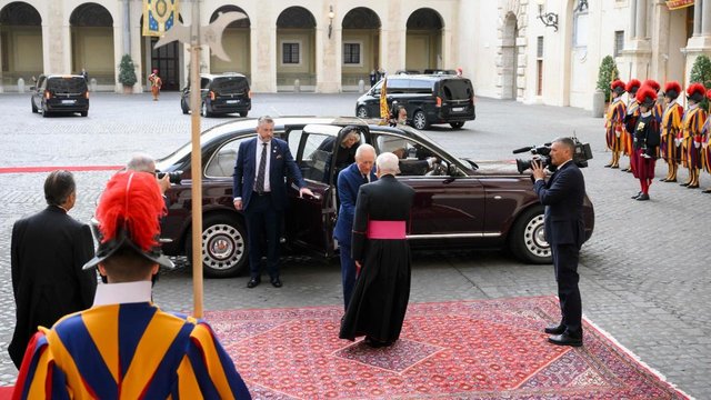 Папа Римський і Карл III спільно провели богослужіння у Ватикані