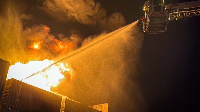 Чорноморськ без світла після ударів РФ, є постраждалі, критична інфраструктура працює на генераторах - мер