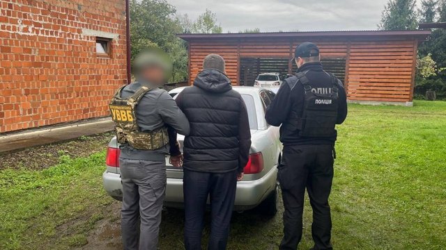 Черновицкие пограничники задержали дельца, который пытался переправить уклониста в Румынию за EUR8,5 тыс