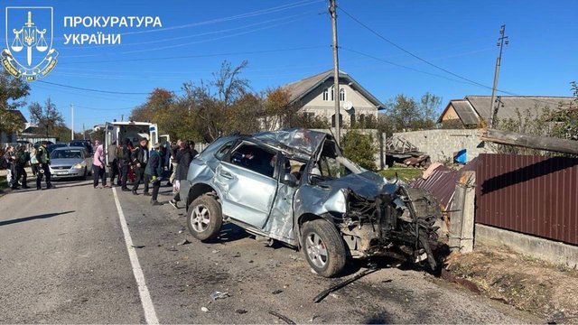 Учитель с учениками в салоне навеселе устроил ДТП в Надворнянском районе, есть погибшие