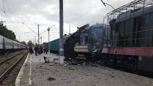 Відомо про госпіталізацію щонайменше 8 людей після ударів ворожіх БпЛА по пасажирських потягах у м. Шостка - прокуратура