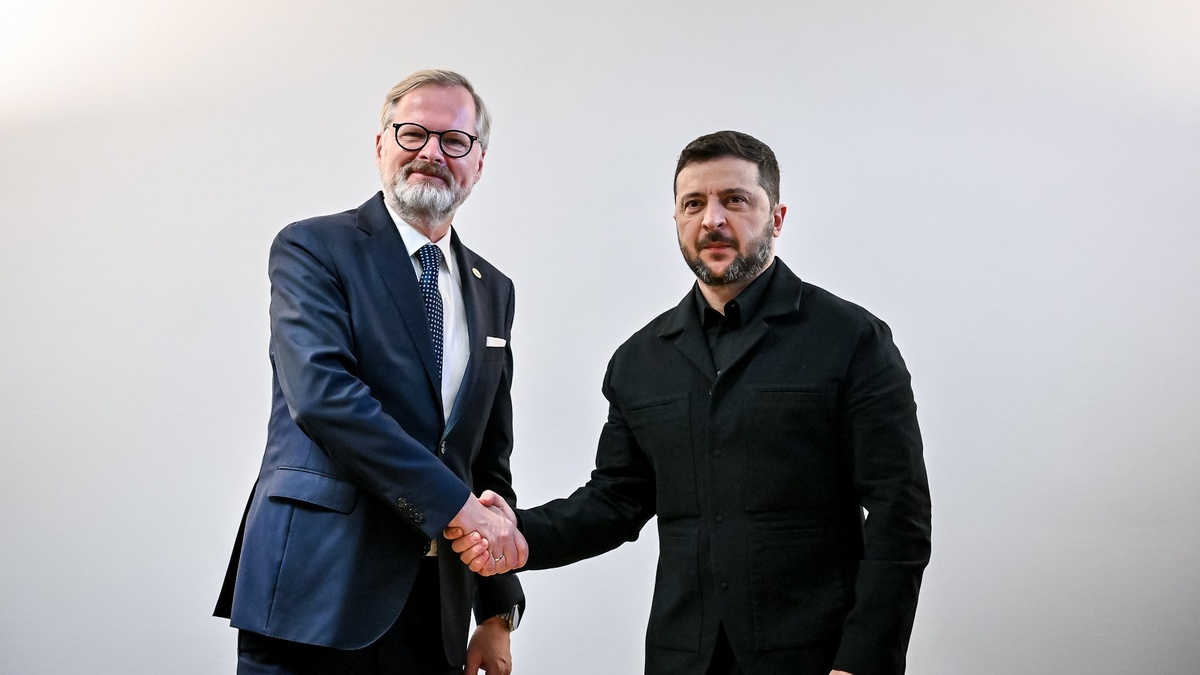 Czech Republic already assisting Ukraine in recovery from Russian attacks - Zelenskyy after meeting with Fiala