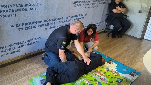 Спасатели ГСЧС из Черкасской области прошли тренинги по первой помощи от УКК