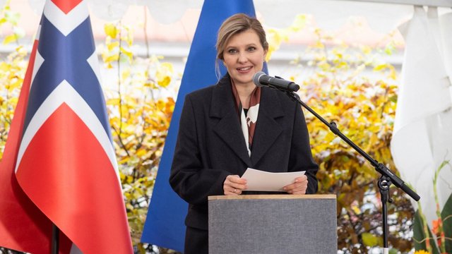 Первая леди Украины приняла участие в открытии памятника королеве Эллисив, дочери Ярослава Мудрого