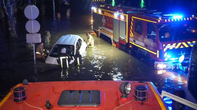 ДСНС: Унаслідок негоди в Одесі загинули дев’ять осіб, з них одна дитина