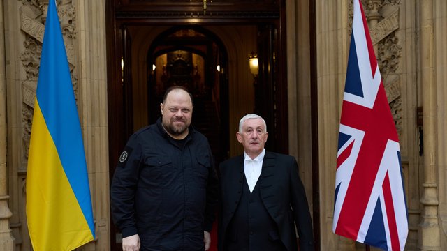 Стефанчук передав спікеру Палати громад британського парламенту оновлений список оборонних потреб України