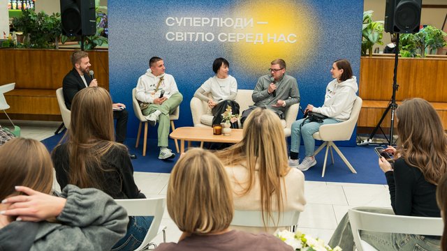 "Суперлюди. Світло серед нас": у ТРК "Проспект" відкрилася фотовиставка про силу відновлення військових і цивільних
