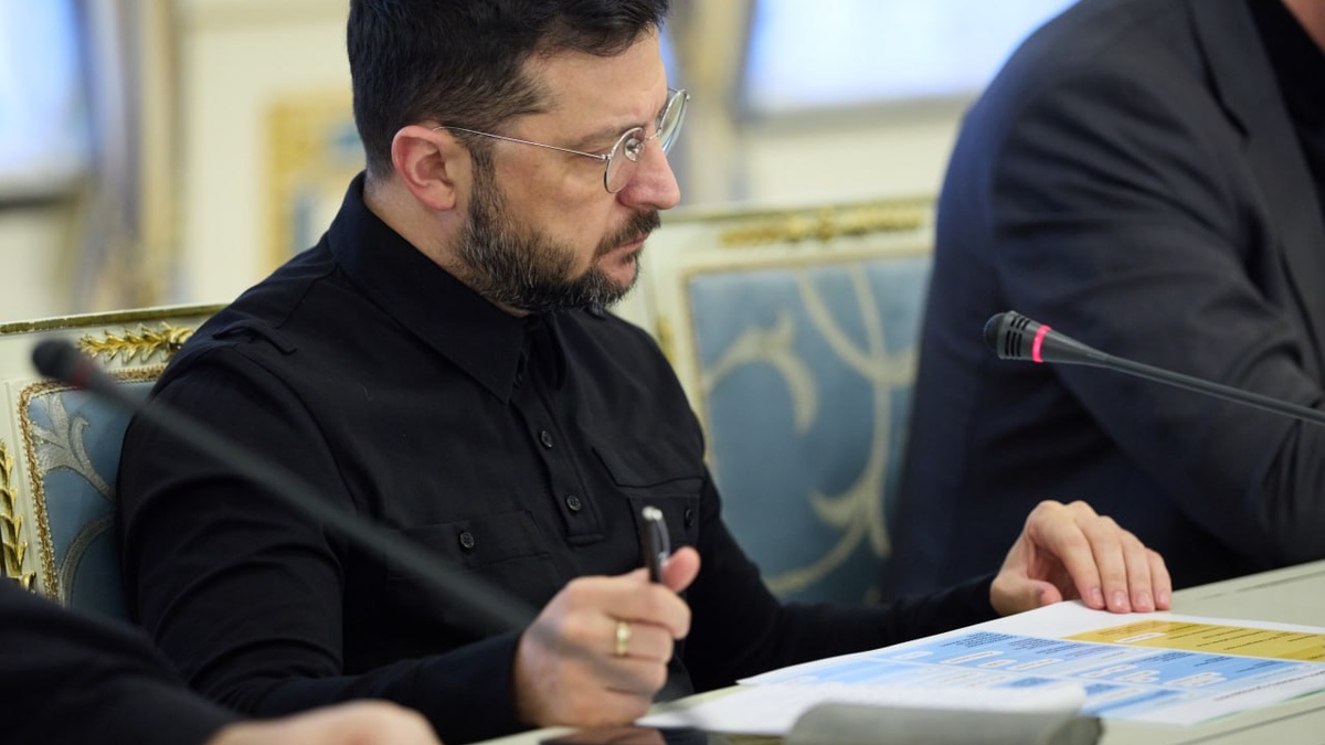 Зеленський анонсував на п'ятницю спеціальну Ставку щодо прифронтових міст