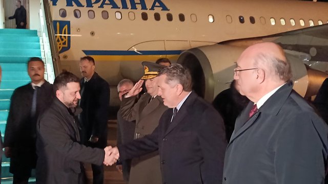 Зеленский прибыл в Анкару