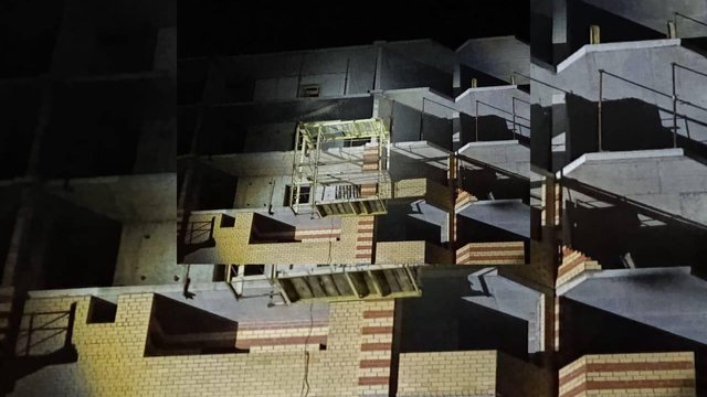 Внаслідок нічної атаки на Одещині пошкоджено багатоповерхівку та сталася пожежа – ОВА