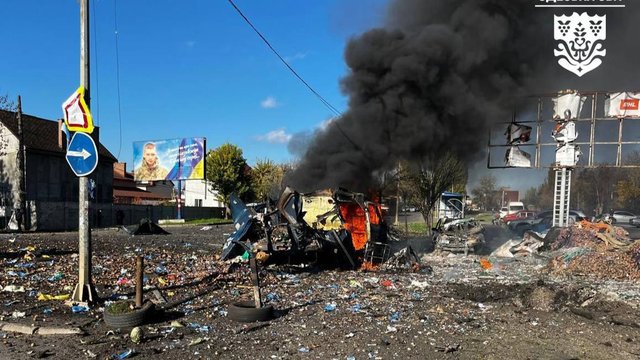 Двоє людей загинули, ще сімох поранено через ворожу атаку по Чорноморську – ОВА