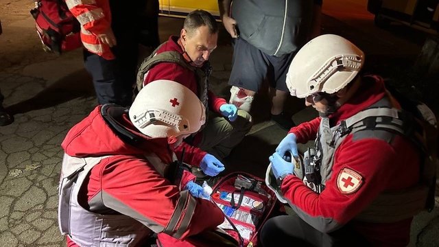 УЧХ допомагав постраждалим після атак російських дронів на Запоріжжя та Дніпро