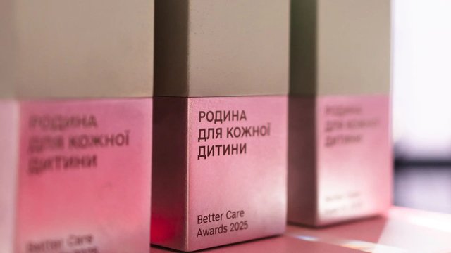 В Україні відбулася перша церемонія вручення національної відзнаки "Родина для кожної дитини. Better Care Awards"