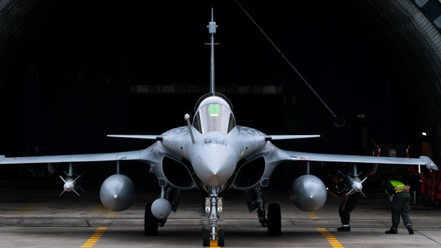 Україна замовила у Франції 100 літаків Rafale - ЗМІ