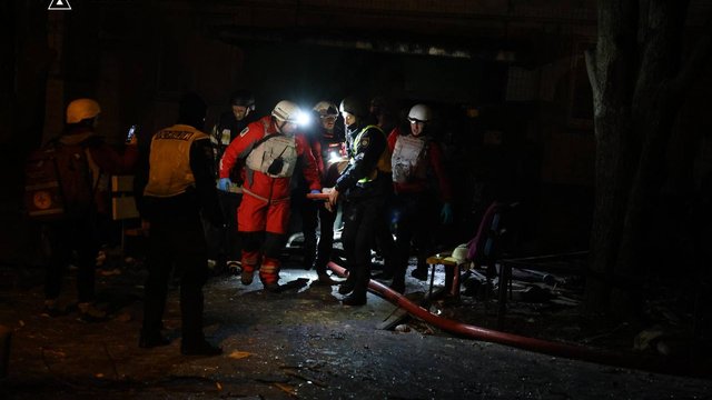 Зеленский: Из-за российского обстрела повреждено посольство Азербайджана