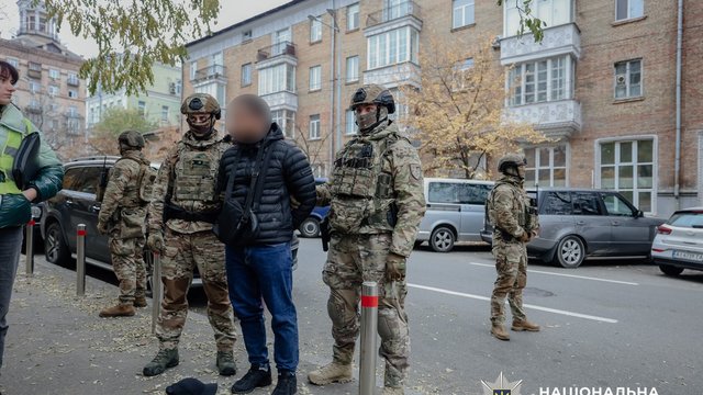 Нацполіція: затримано групу шахраїв, які "працевлаштовували" на керівні посади в Офісі президента