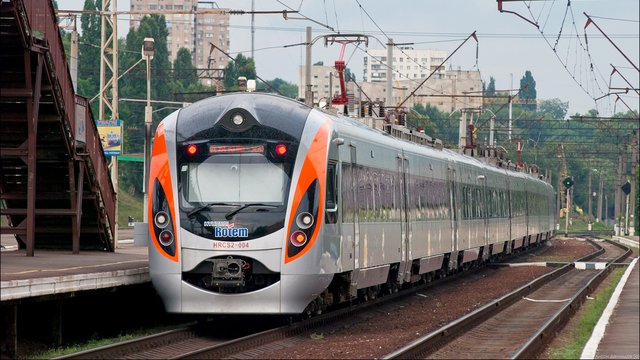 "Укрзалізниця" планує підвищити ціни на СВ та 1-й клас Інтерсіті