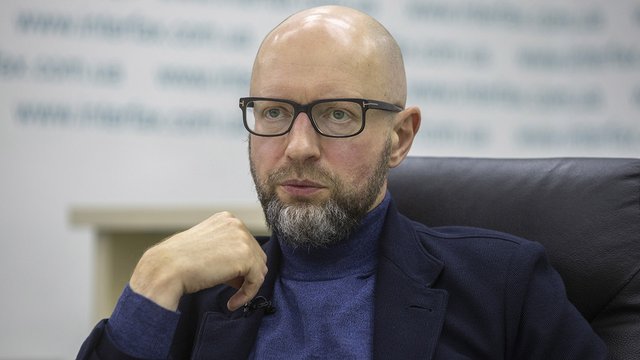 Яценюк: В Украине экономика военного времени, а ее будущее – совместные предприятия в сфере ВПК