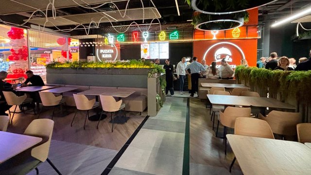 В ТРЦ "РайON" открылась "Пузата Хата"