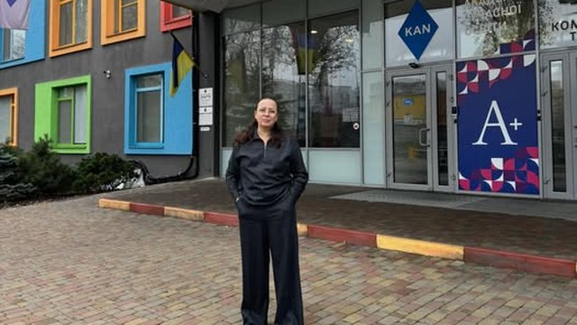 Академия современного образования А+ на территории ЖК "Комфорт Таун" получила повреждения от российского обстрела