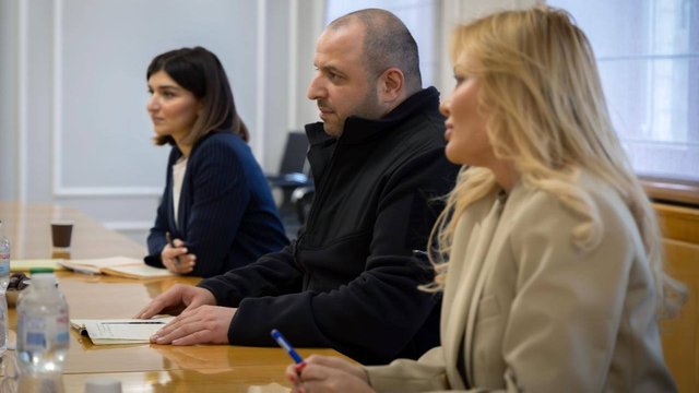 Секретарь СНБО обсудил с послом Японии безопасность и экономическое сотрудничество