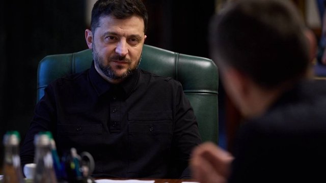 Зеленский поручил Свириденко провести аудит оборонной сферы, АРМА и ФГИУ, докладывать - еженедельно