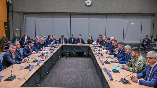 Украина настроена на достижение справедливого мира, однако закрепленные в Конституции интересы остаются неизменными - СВР