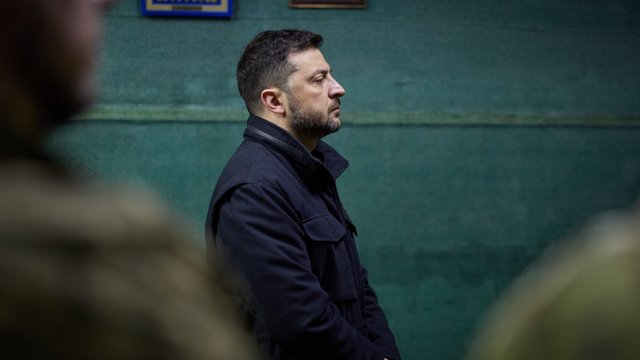 Зеленський заслухав доповідь командира ДШВ щодо ситуації в районі Покровська