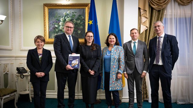 Матернова представила Кабмину ежегодный доклад в рамках Пакета расширения ЕС 2025 года