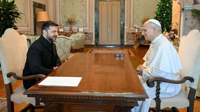 Зеленський запросив Папу Римського здійснити візит до України