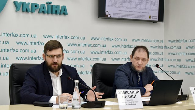 Українці вважають цифровізацію головним успіхом 2025 року, а боротьбу з корупцією - провалом - опитування Active Group