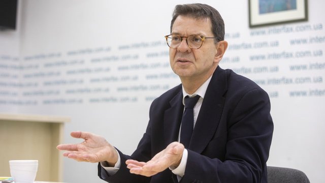 Швейцария внимательно следит за обсуждениями в ЕС и Британии относительно возможности использования активов РФ - посол