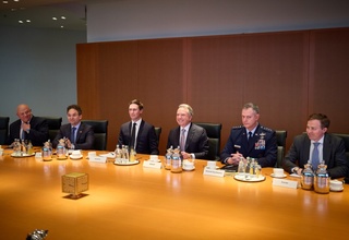 Розпочався другий раунд перемовин української і американської делегацій - джерело