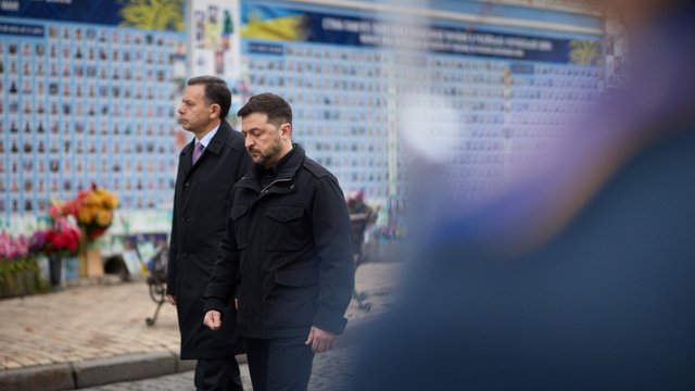 Зеленський та прем'єр Португалії вшанували в Києві пам'ять загиблих воїнів