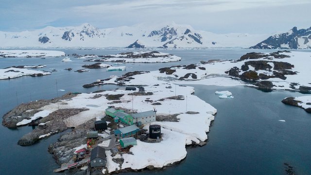 Кабмін продовжив державну програму антарктичних досліджень до кінця 2027р