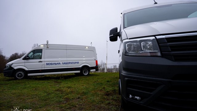 США и Норвегия передали Украине две мобильные радиологические лаборатории - ГСЧС