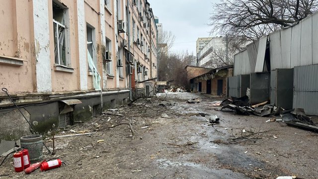 Через атаку ворога пошкоджено одну з адмінбудівель Міносвіти у Києві – заступник міністра