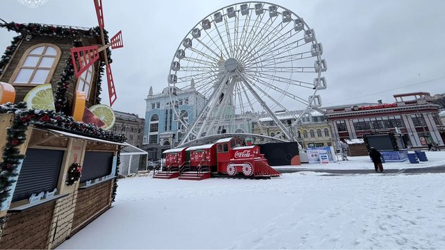 Прокуратура через суд домагається заборони експлуатації Колеса огляду на Подолі через незадовільний стан