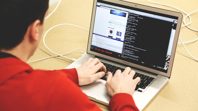 Кабмин предлагает установить в Украине 7 января Днем программиста