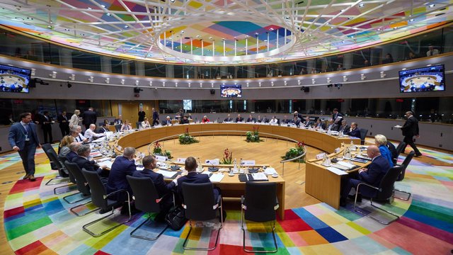 Премьер Бельгии соглашается, что Украина не должна остаться без финансирования по итогам саммита ЕС, - Зеленский