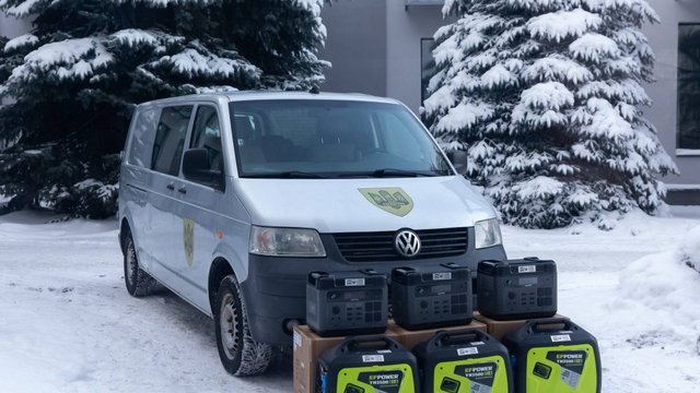 Порошенко передав допомогу військовим на Сумщині