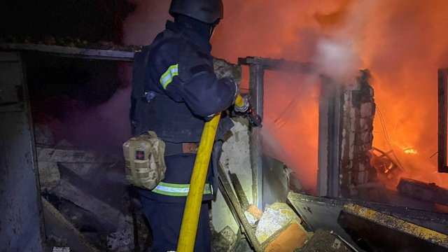 Россияне в новогоднюю ночь нанесли удары по Харьковщине, возникли пожары - ГСЧС