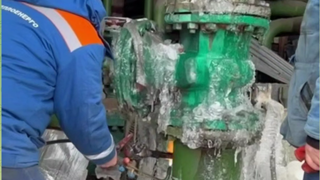 Кличко поблагодарил коммунальщиков за круглосуточную работу