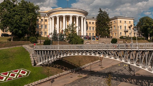 Прокуратура вимагає повернути державі будівлю колишнього Жовтневого палацу